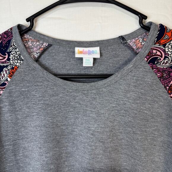 Lularoe Randy Gray Baseball Tee Size 2XL - Picture 5 of 5